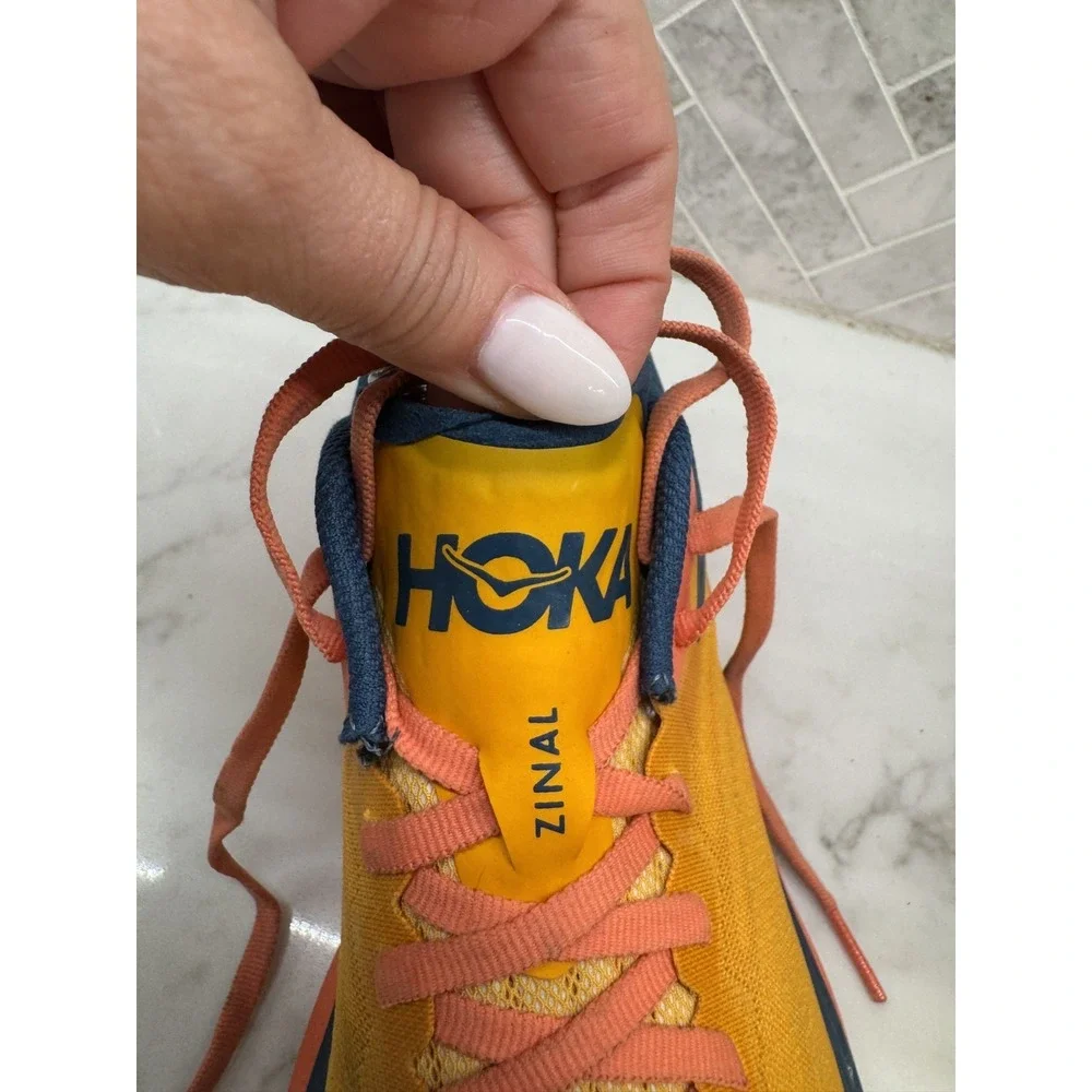 Hoka One One hoka one
